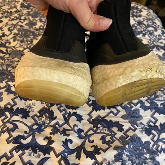 Adidas Ultraboost - Picture 4 of 8